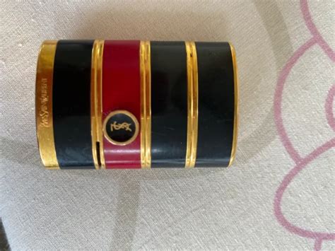 Briquet vintage Yves Saint Laurent .